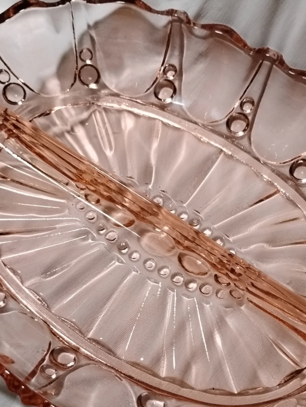 divided oval pink Depression Glass Oyster & Pearl Relish Dish Anchor Hocking Vtg